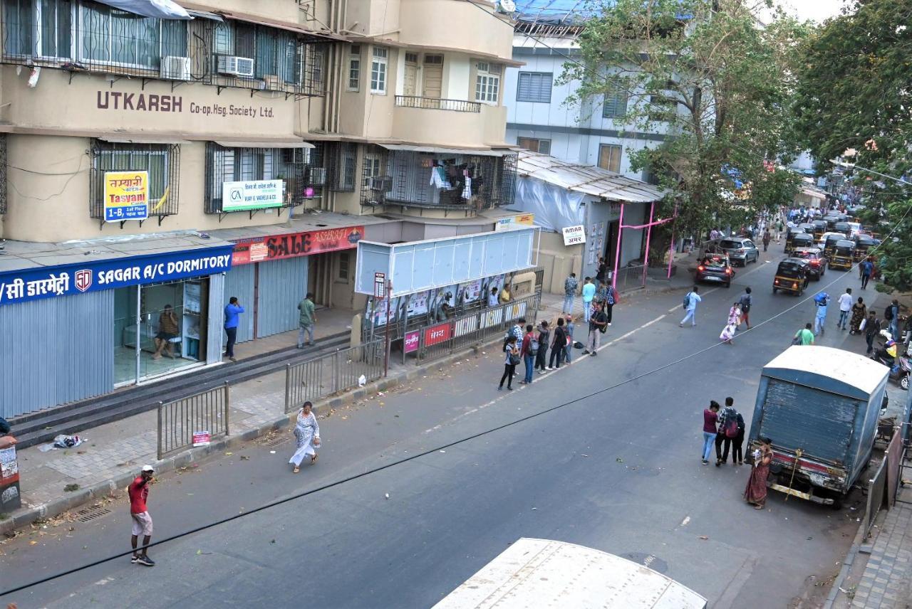 Sagar Dormitory Andheri - Nearest To Andheri Railway Station West Mumbai Exteriör bild
