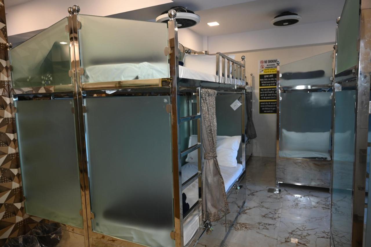 Sagar Dormitory Andheri - Nearest To Andheri Railway Station West Mumbai Exteriör bild