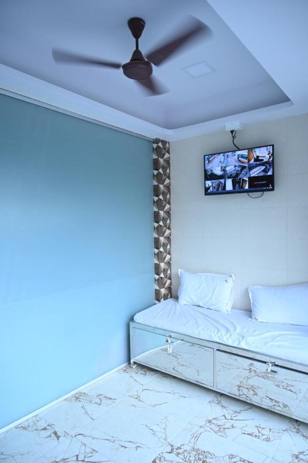 Sagar Dormitory Andheri - Nearest To Andheri Railway Station West Mumbai Exteriör bild