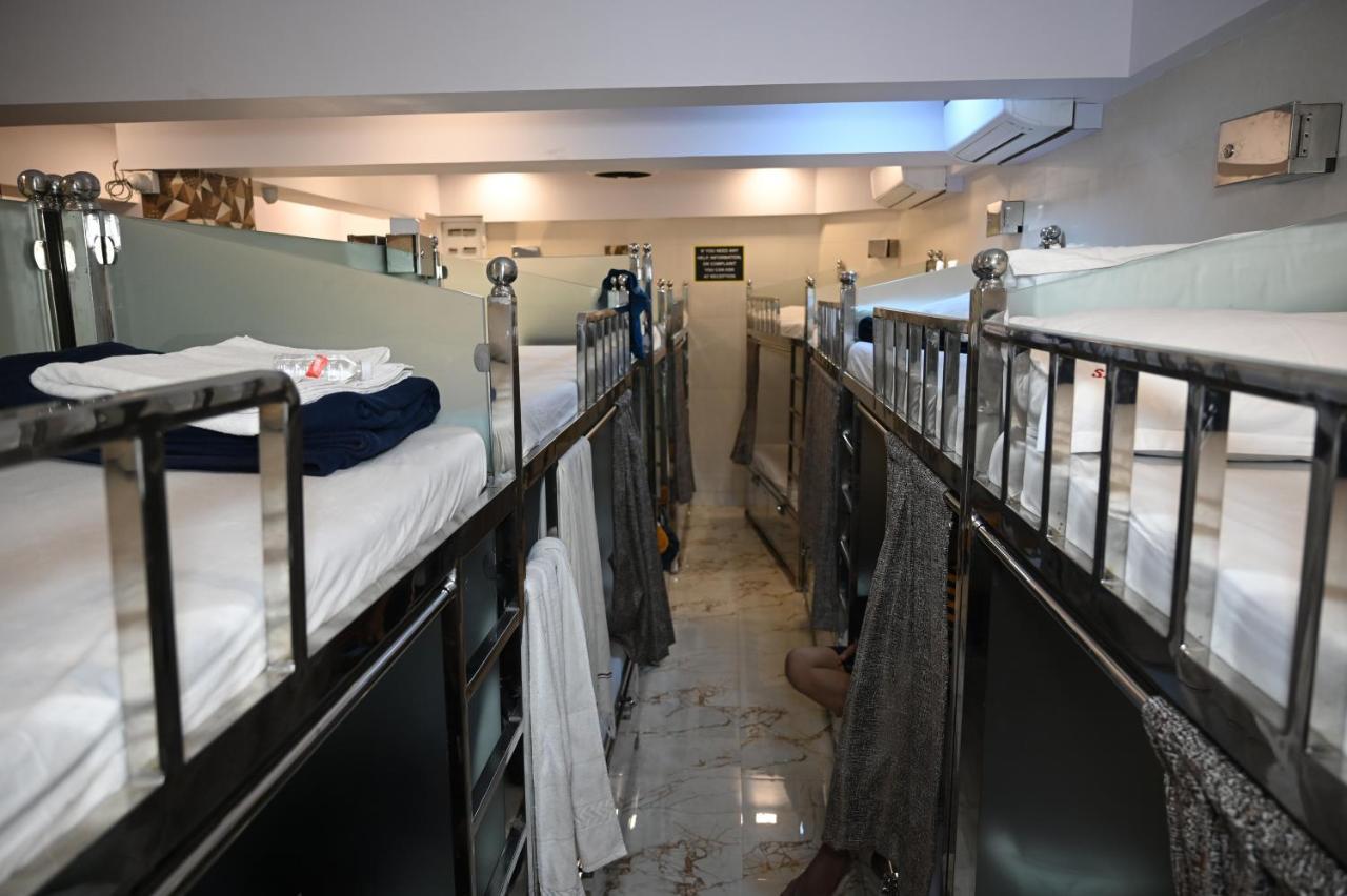 Sagar Dormitory Andheri - Nearest To Andheri Railway Station West Mumbai Exteriör bild